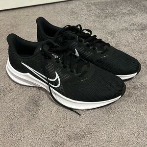 NEW Nike Downshifter Running Shoes